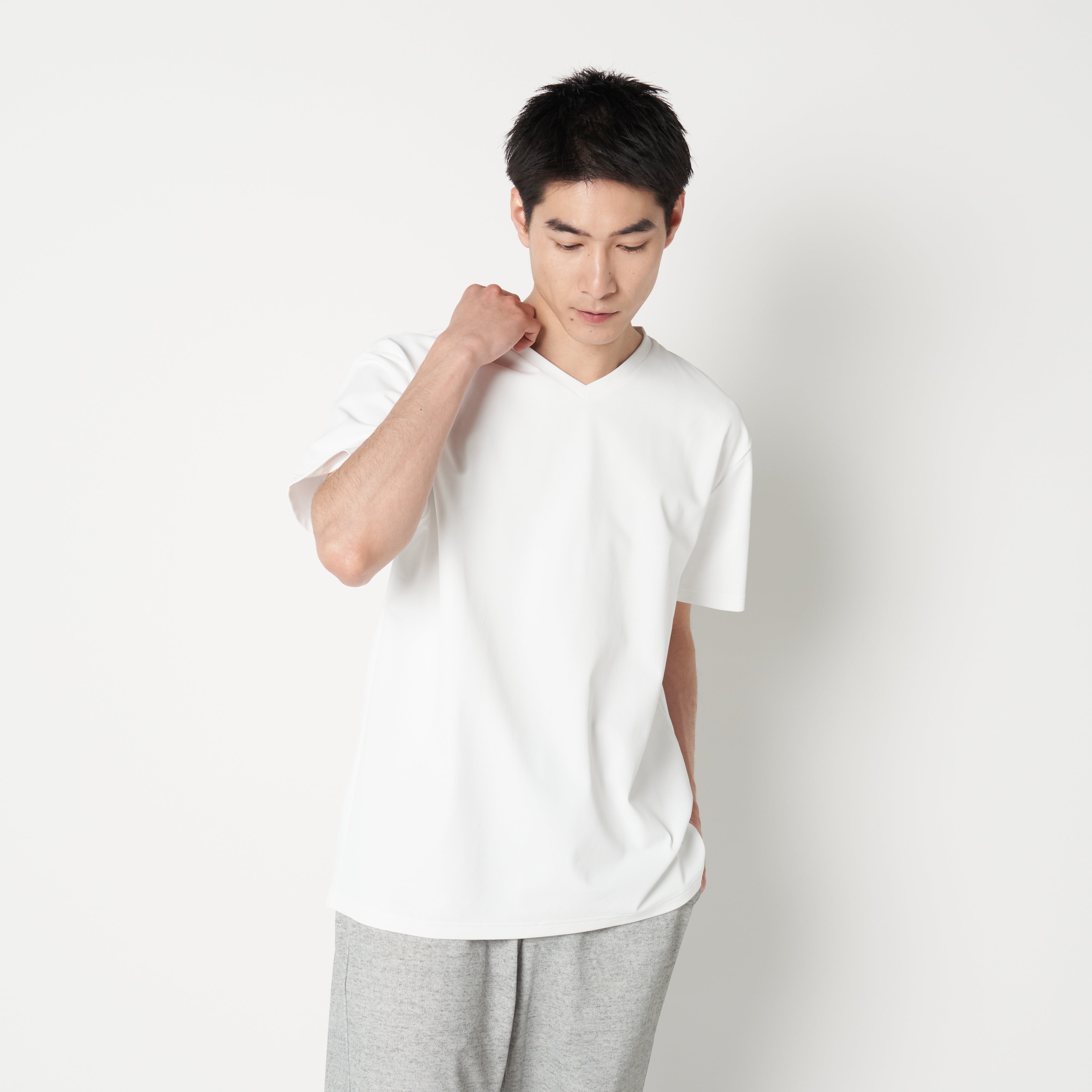 Moon Tech V-neck T-shirt