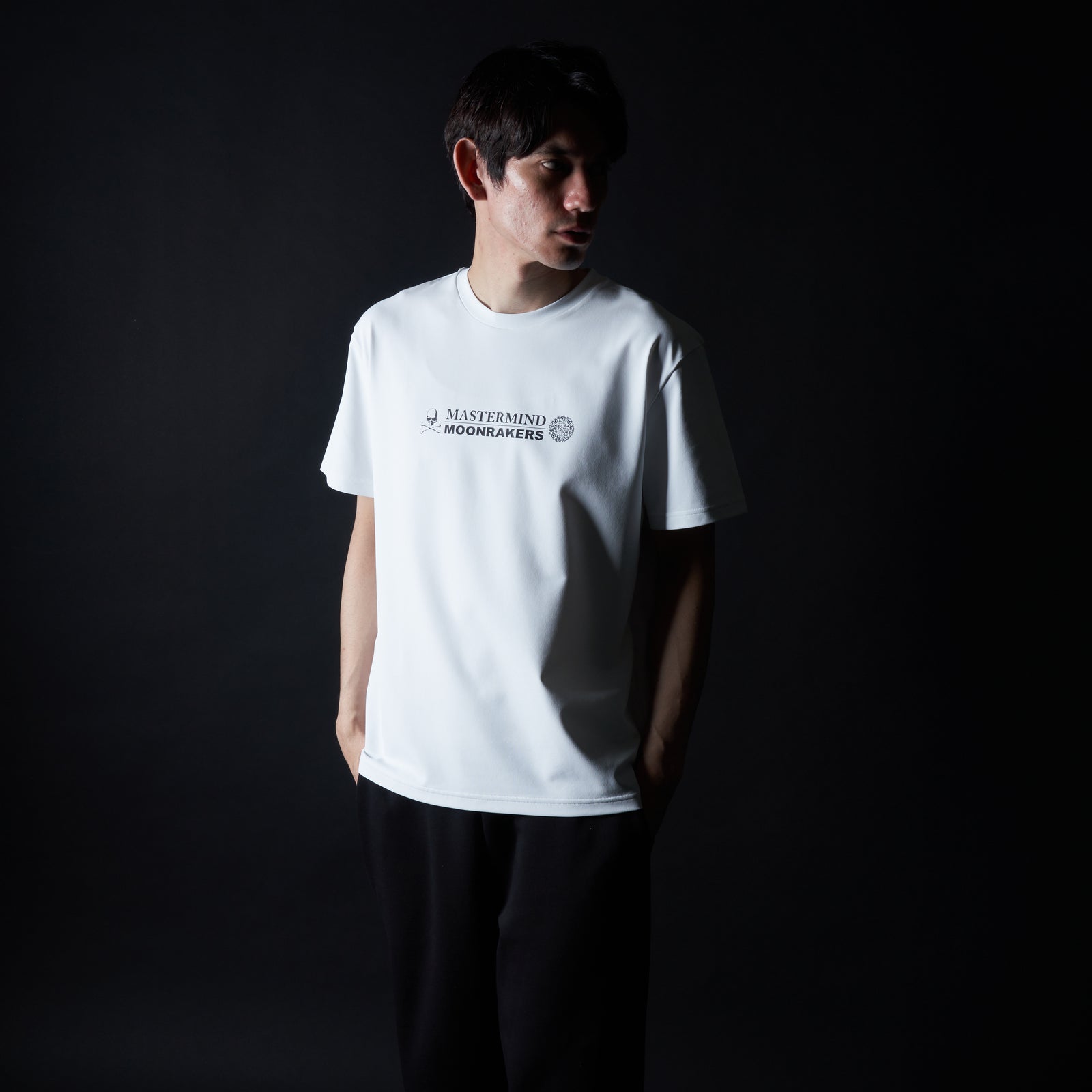 新品タグ付き♡ミストレアス♡フロントリボンコンパクトTシャツ♡ホワイト FRONT LOGO TEE/ MOONRAKERS FIT（Collaboration with MASTERMIND）