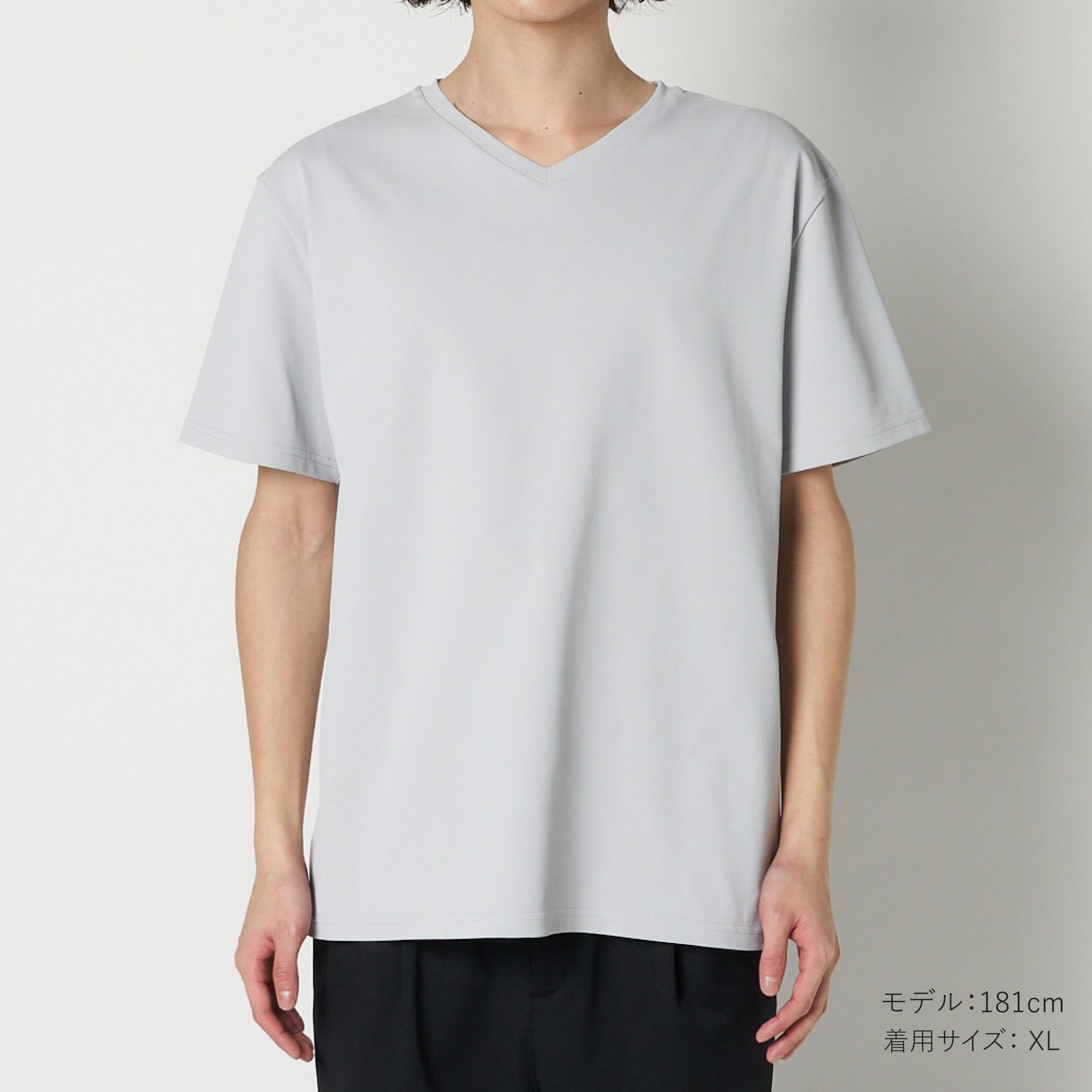 Moon Tech V-neck T-shirt